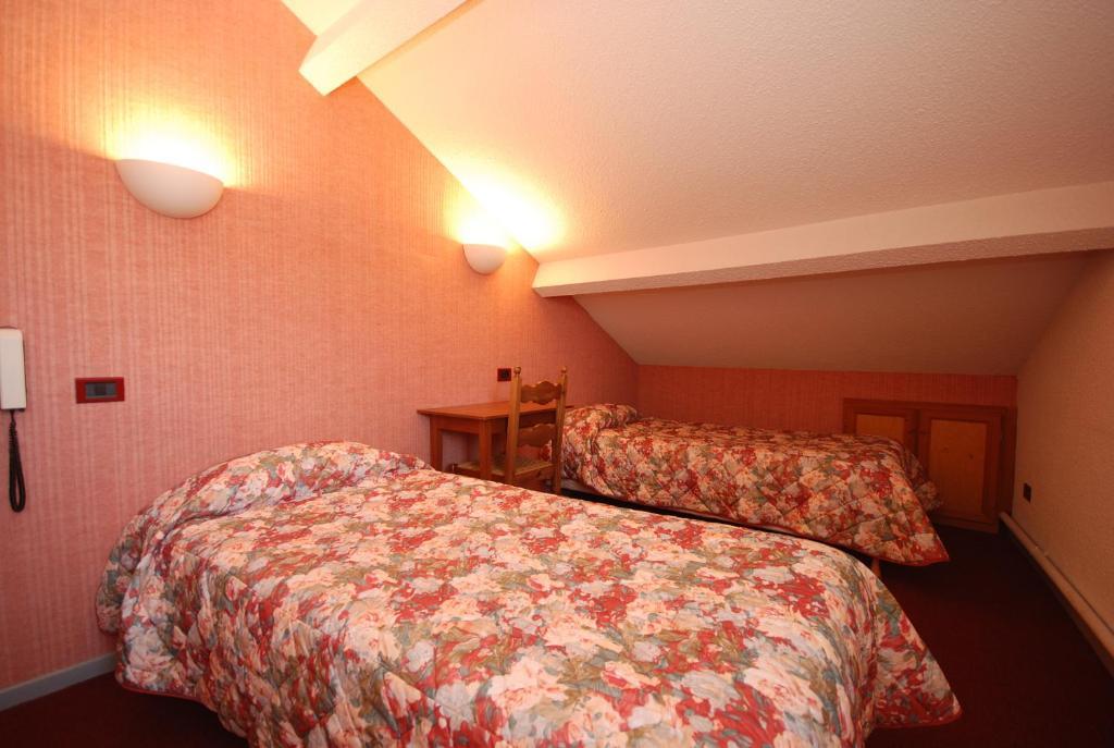 Auberge Du Rochasson Risoul Habitación foto